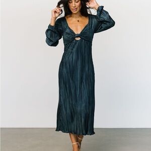 Elegant Peacock Blue Pleated Midi Dress